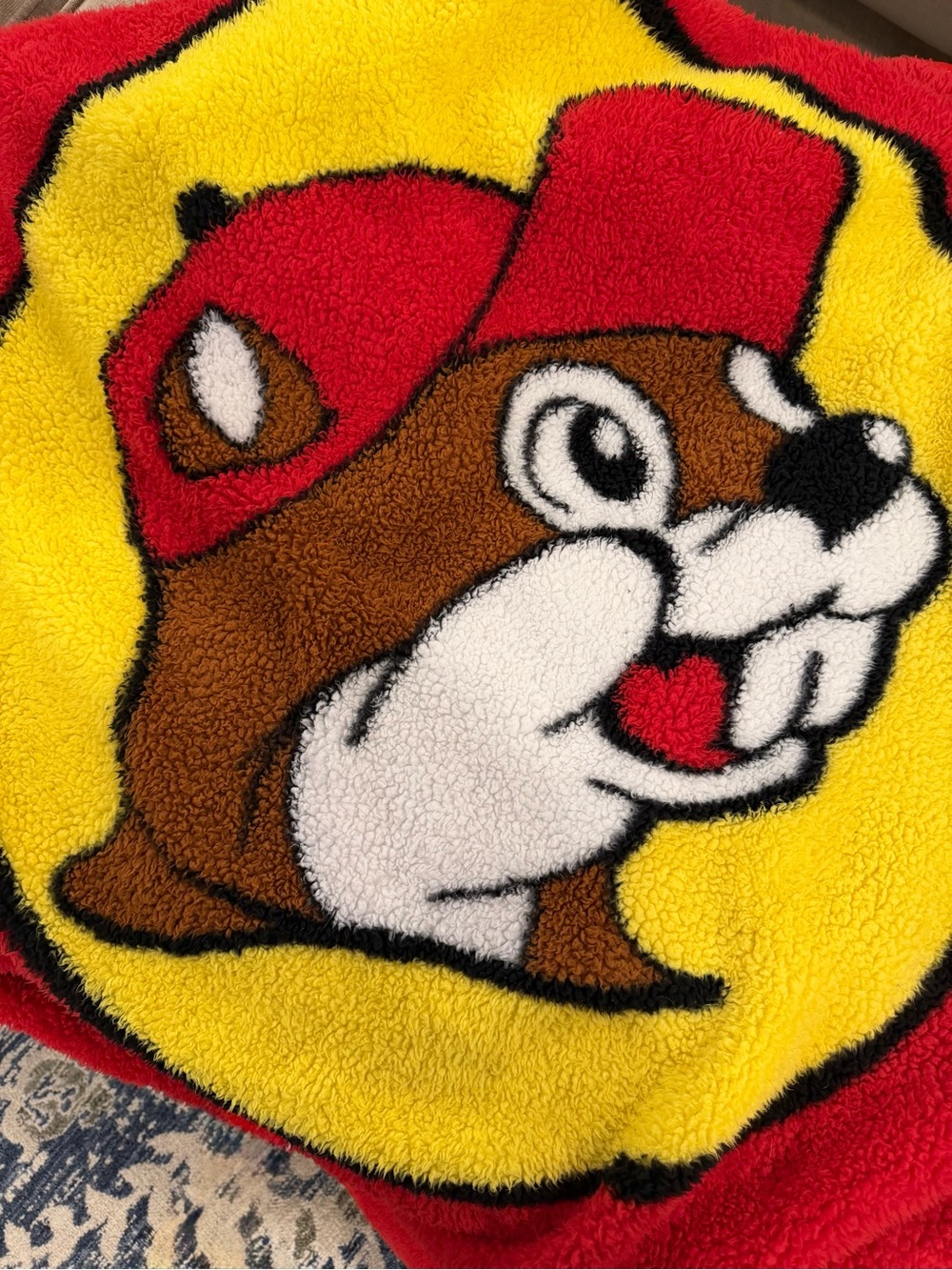 Buc-ee’s Beaver Logo Plush Lap Blanket – Red Yellow